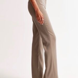 Abercrombie High Rise Slim Boot Trouser In light brown